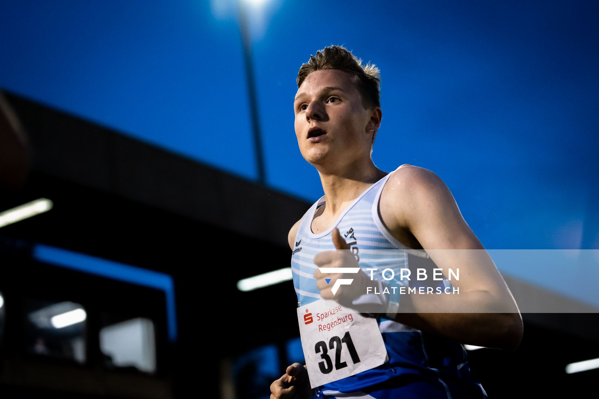 Jonas Kulgemeyer (OTB Osnabrueck) ueber 3000m am 03.06.2022 waehrend der Sparkassen Gala in Regensburg